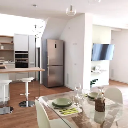 Civico 381 - Private Parking