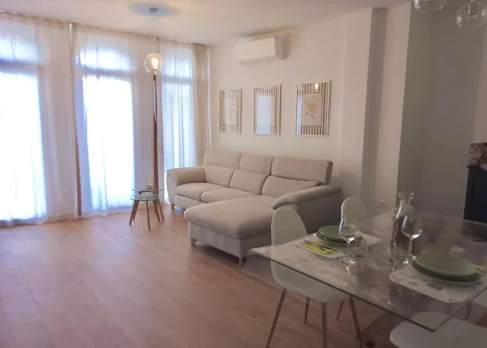 Civico 381 - Private Parking Appartamento Quartu SantʼElena