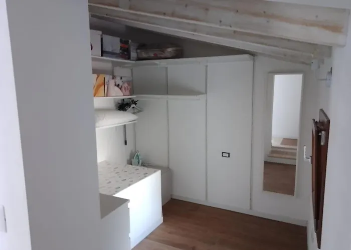 Civico 381 - Private Parking Quartu SantʼElena