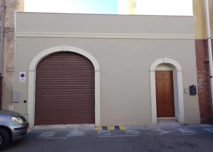 Civico 381 - Private Parking * Quartu SantʼElena